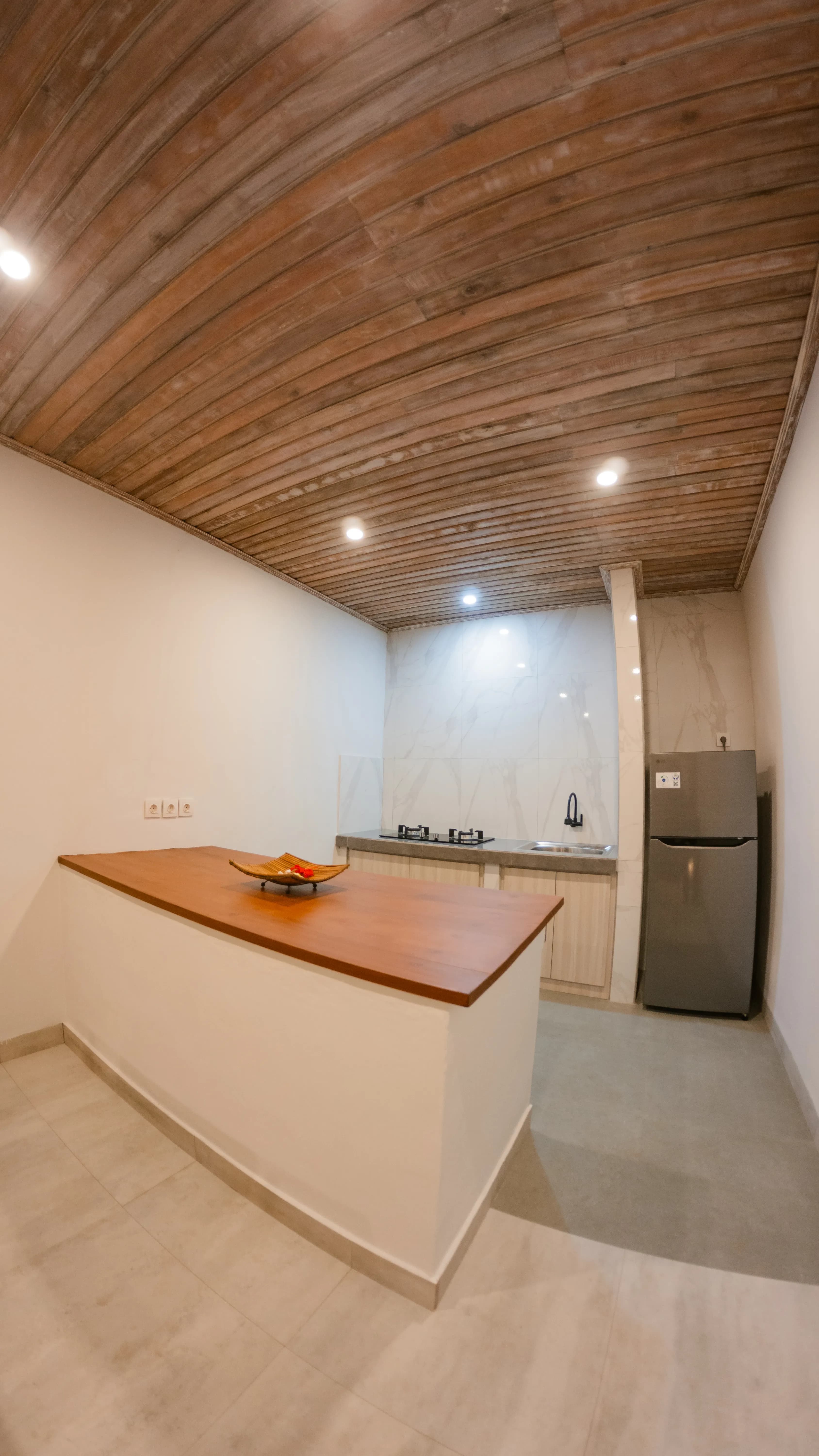 Kitchen and dining space overview 2